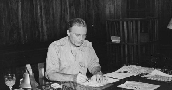 Letnan Gubernur Jenderal H.J. van Mook (Nationaal Archief/Wikimedia Commons).