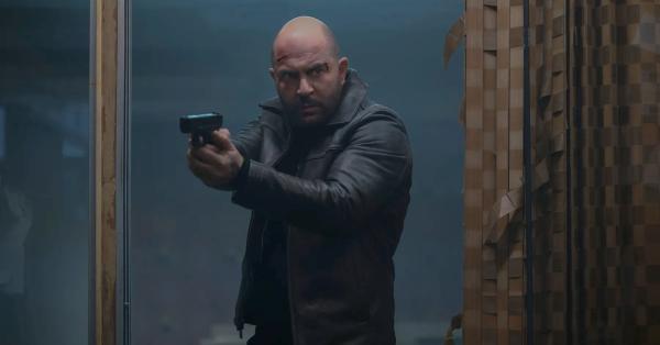 Usai pensiun dari pasukan khusus, Lior Raz menjamah perfilman (Netflix)