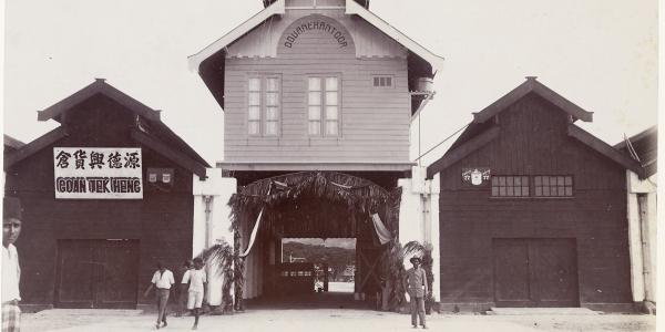 Kantor Bea dan Cukai masa kolonial Belanda. (Geheugen Delpher).