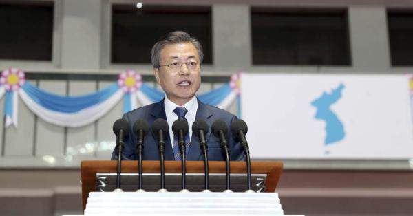 Presiden Korsel Moon Jae-in saat berpidato di hadapan 150 ribu rakyat Korut di Stadion May Day (Foto: president.go.kr)