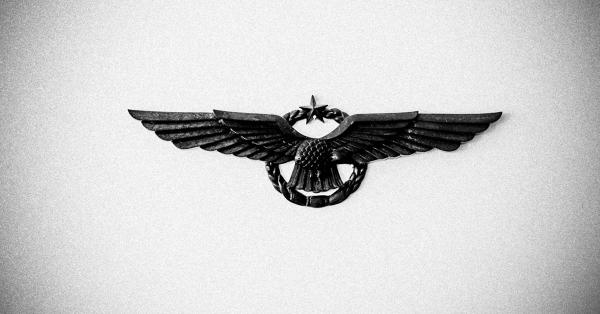 Berbagai hiasan bertema Angkatan Udara banyak terlihat di rumah Pramono Adam di kawasan Bogor. (Fernando Randy/Historia).