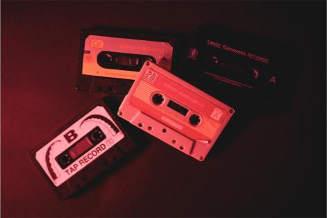 Berbagai jenis kaset yang tersisa saat ini. (Fernando Randy/Historia.id).