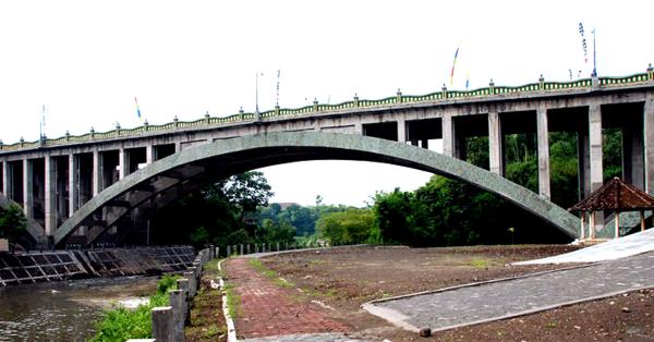 Jembatan Wreksodiningrat. (datajembatan.com)