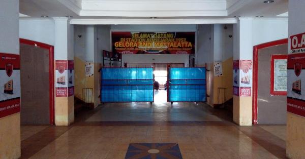 Interior lorong utama Stadion Andi Mattalatta (Foto: Randy Wirayudha/HISTORIA)