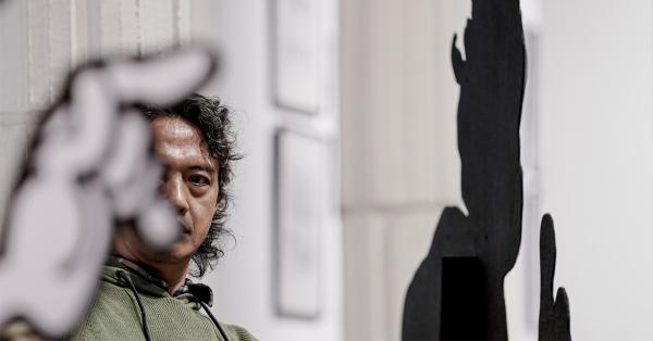 Beng Rahadian, dosen DKV IKJ menyebut Panji Koming mewakili citra Nusantara. (Fernando Randy/Historia).