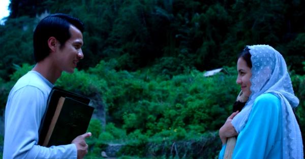 Sosok pemuda Bugis, Zainuddin yang terpesona pada gadis Minang, Hayati (Mola TV)