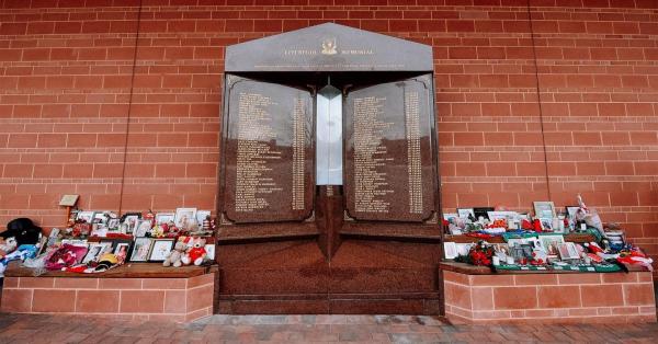 Tugu peringatan Tragedi Hillsborough (liverpoolfc.com)