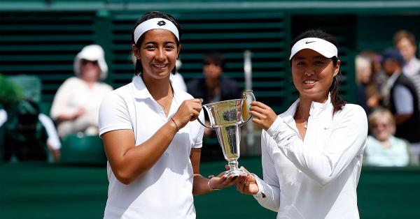 Tami Grende (kiri) saat memenangkan Wimbledon Junior 2014 (Foto: All England Lawn Tennis Club)