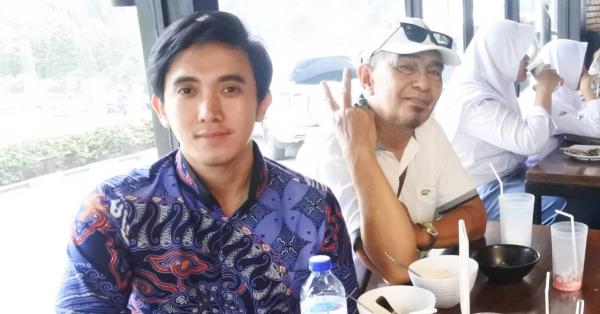 Ahmad Nowmenta Putra saat berbincang dengan Wawan Wanisar medio 2018 (Dok. Ahmad Nowmenta Putra)