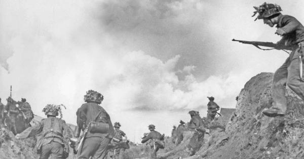 Pasukan sukarelawan Spanyol dalam Pengepungan Leningrad. (Biblioteca Virtual de Defensa).
