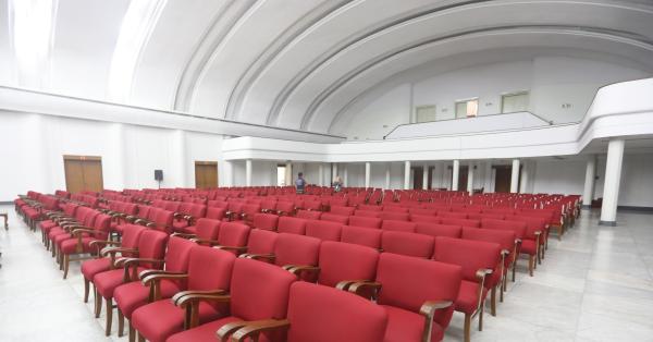 Sisi dalam Gedung Concordia yang kini menjadi Gedung Merdeka (Fernando Randy/Historia)