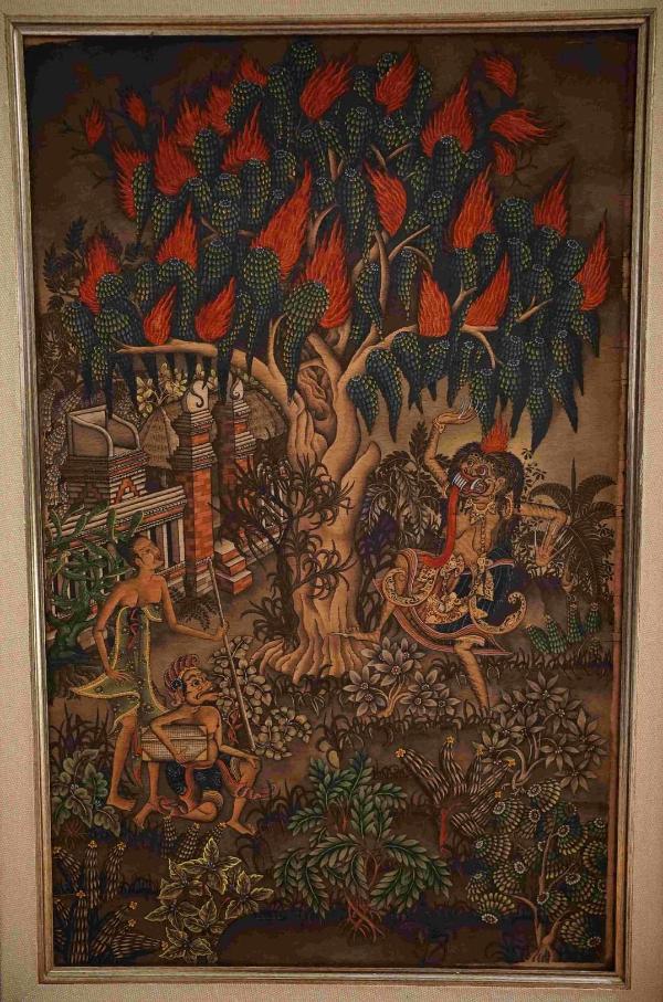 Lukisan Calonarang Threatens Mpu Bharada at the Entrance of a Death Temple karya I Wayan Tohjiwa merupakan salah satu karya seni yang menjadi bagian dari koleksi Pita Maha. (Riyono Rusli/Historia.ID).