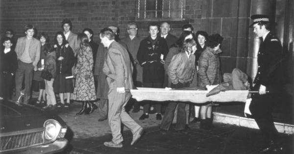 Para korban "Tragedi Ibrox" yang dievakuasi (thecelticstar.com)