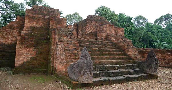 Gerbang Kompleks Candi Kedaton. (Risa Herdahita Putri/Historia).
