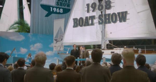 Sir Francis Chichester kala berpidato di Boat Show 1968 (studiocanal.com)