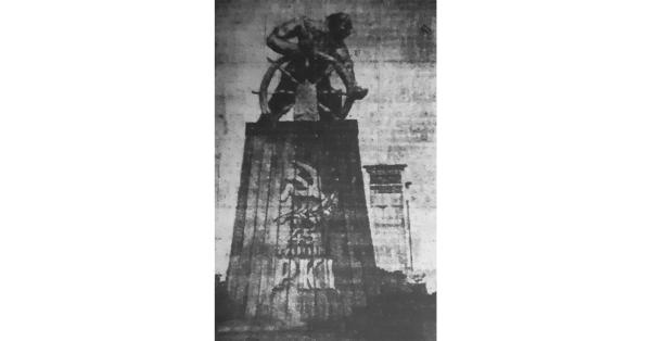 ​Tugu Banting Stir di Palembang. (Repro Harian Rakjat, 8 Juni 1965).