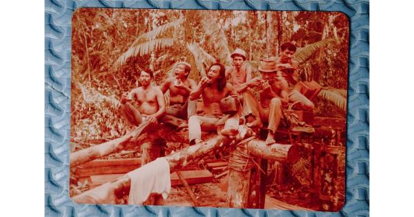 Tuba (tengah) menjalani masa pembuangannya di Pulau Buru. (Historia.ID/Fernando Randy).