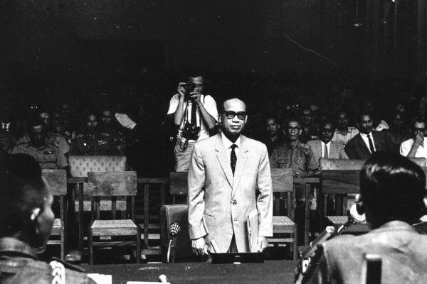 Soebandrio diadili Mahkamah Militer Luar Biasa pada Oktober 1966. (Spaarnestad/Arsip Nasional Belanda).