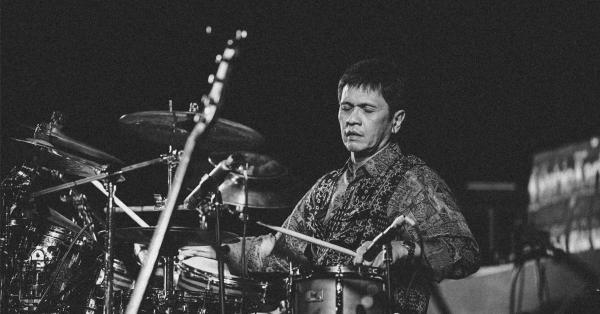 Gilang Ramadhan, salah satu drummer terbaik Indonesia yang bergabung bersama Krakatau. (Fernando Randy/Historia).