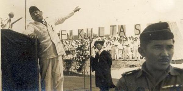 Presiden Sukarno meresmikan ITB pada 2 Maret 1959. (Dok. Prof. T.M. Soelaiman).