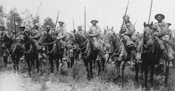 Unit kavaleri dari tentara British India di front barat Perang Dunia I (Foto: nam.ac.uk)