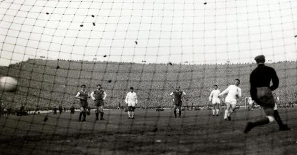 Momen Ferenc Puskás jadi pahlawan di final European Cup 1959-1960 (uefa.com)