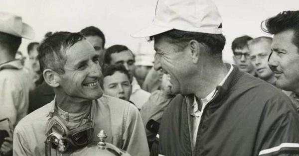 Ken Miles (kiri) & Carroll Shelby mulai bersahabat sejak 1959 (Foto: The Henry Ford)