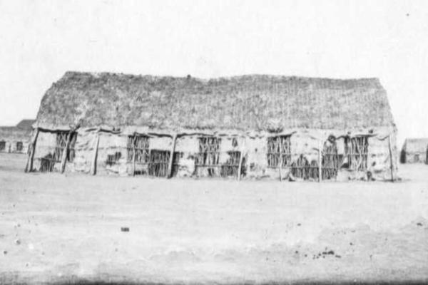 Bangunan tempat karantina haji di Pulau Kamaran pada masa Inggris. (awazthevoice.in).