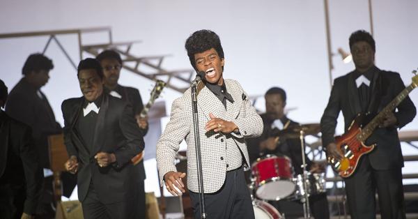 Legenda musik soul, James Brown yang diperankan Chadwick Boseman dalam biopik "Get on Up" (Foto: Universal Pictures)