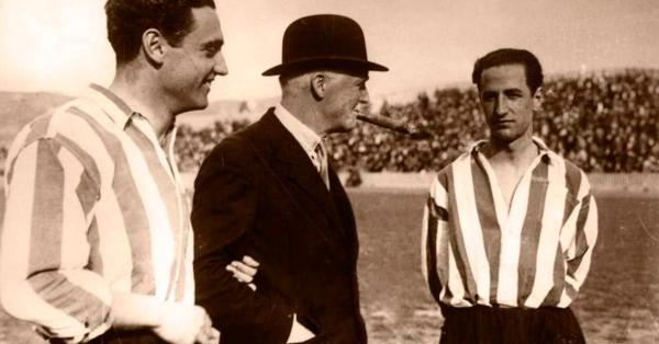 Frederick Beaconsfield Pentland (tengah) entrenador Bilbao periode 1922-1925 & 1929-1933 (Foto: athletic-club.eus)