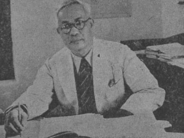 Drh. J.A. Kaligis, dokter hewan bumiputra pertama. (De Sumatra Post, 1 Juli 1938).
