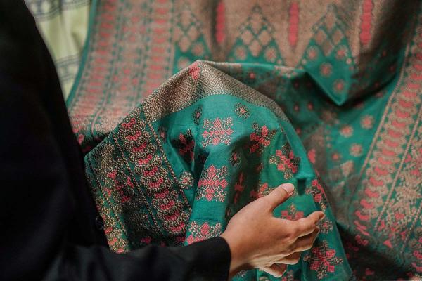 Kain Tenun Sambas dari Kalimantan Barat. Foto: Riyono Rusli/Historia.id.
