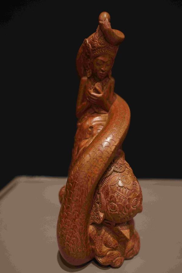 Sutasoma and the Naga karya Ida Bagus Nyana merupakan salah satu karya seni yang termasuk dalam koleksi Pita Maha. (Riyono Rusli - Historia.ID).