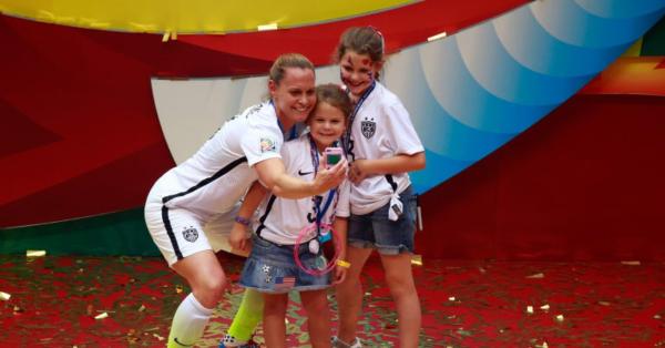 Ilustrasi Christie Patricia Pearce