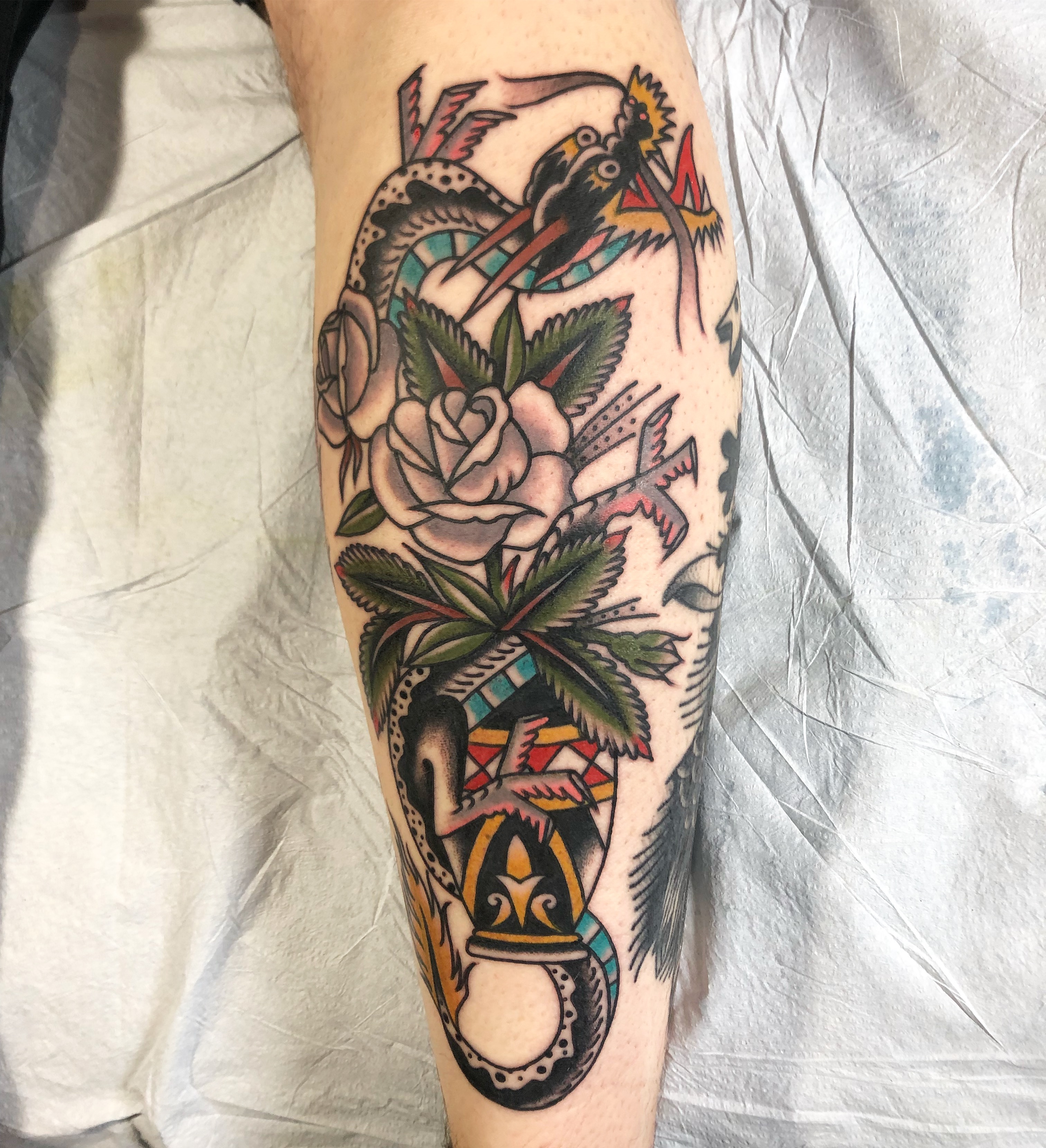 vase with roses and dragon