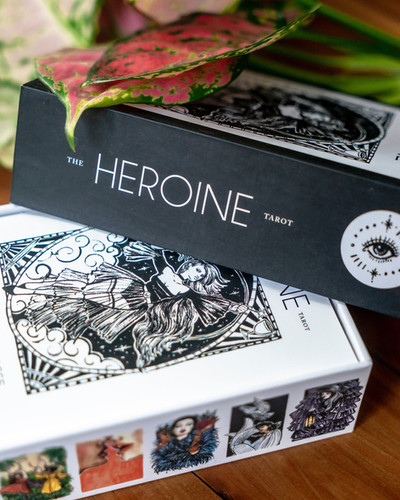 The Heroine Tarot 🇺🇸 | Love.Magic.Sparkles