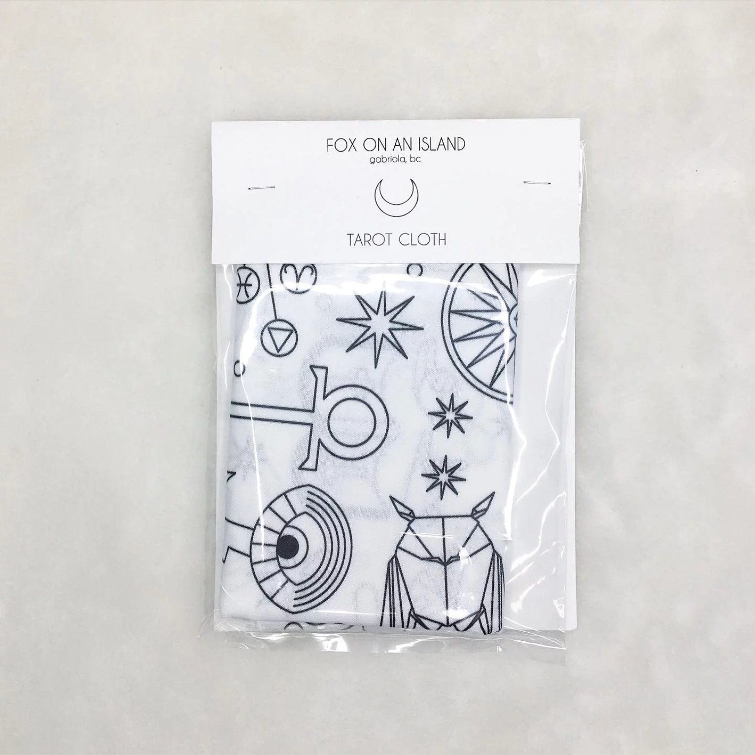 The Fox Tarot: Fox Print Tarot Cloth 🇨🇦