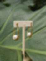 Pearl drop earring