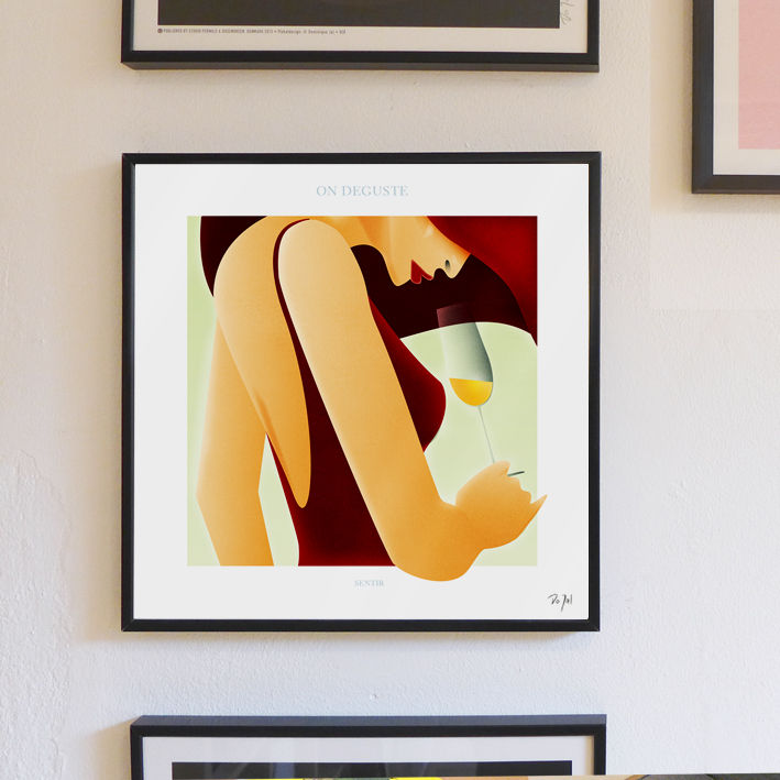 Thumbnail: Wine tasting woman: Sentir