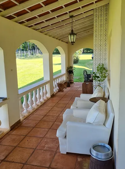 Miniatura: Casa estilo colonial no Cond. Parque Náutico