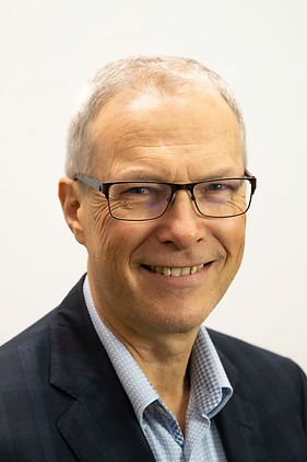 Dr Andrew Macann