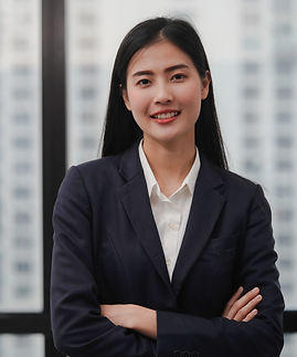 Young Businesswoman_edited.jpg