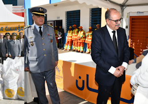 عمالة الصخيرات تمارة: عامل الإقليم يشرف على إعطاء انطلاقة توزيع قفة رمضان لأزيد من 6200 أسرة