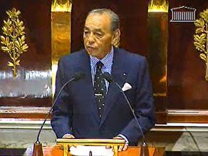 Le 7 mai 1996, Sa Majesté Hassan II, Roi du Maroc applaudi dans l'Hémicycle .