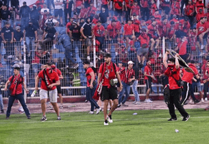 Football: Les clubs algériens persistent dans les incidents extra-sportifs contre les clubs Africains... Une vérité qui agite! By- Mohammed Gherrabi