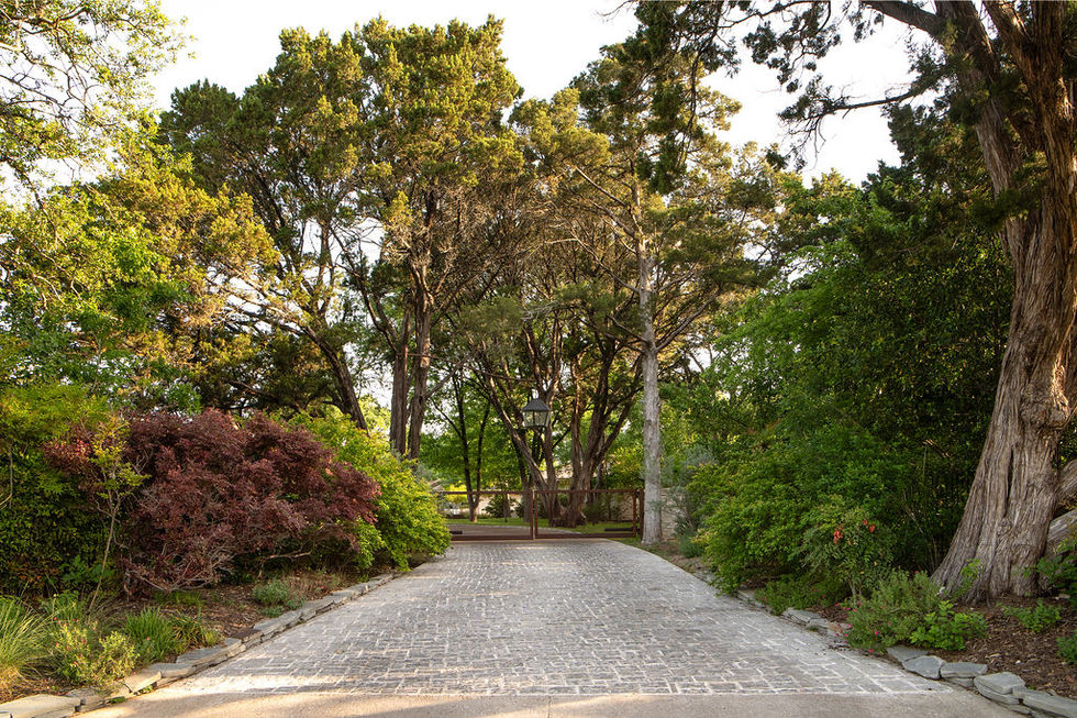 Desiree_April_JeffJonesPhoto-1