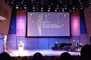 ルーシー賞祝賀式典に参加