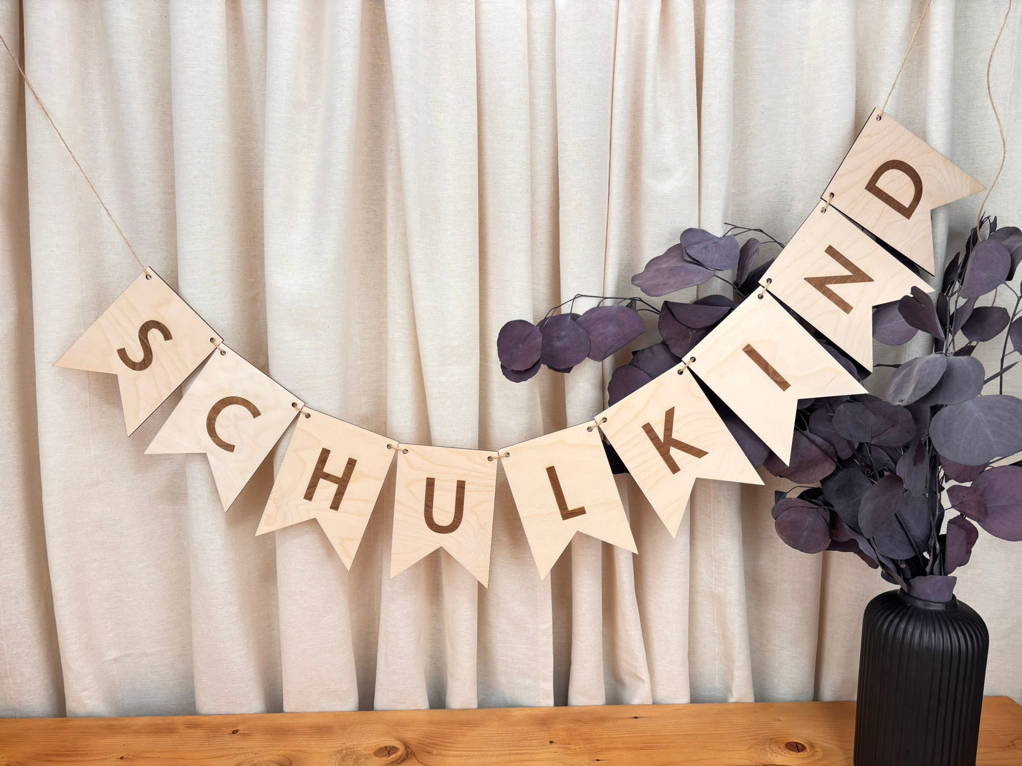 XL Wimpelkette aus Holz Schulkind