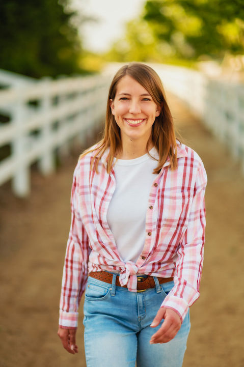 Senior girl in a country wear  in Riverside, CA – personalized senior portraits session