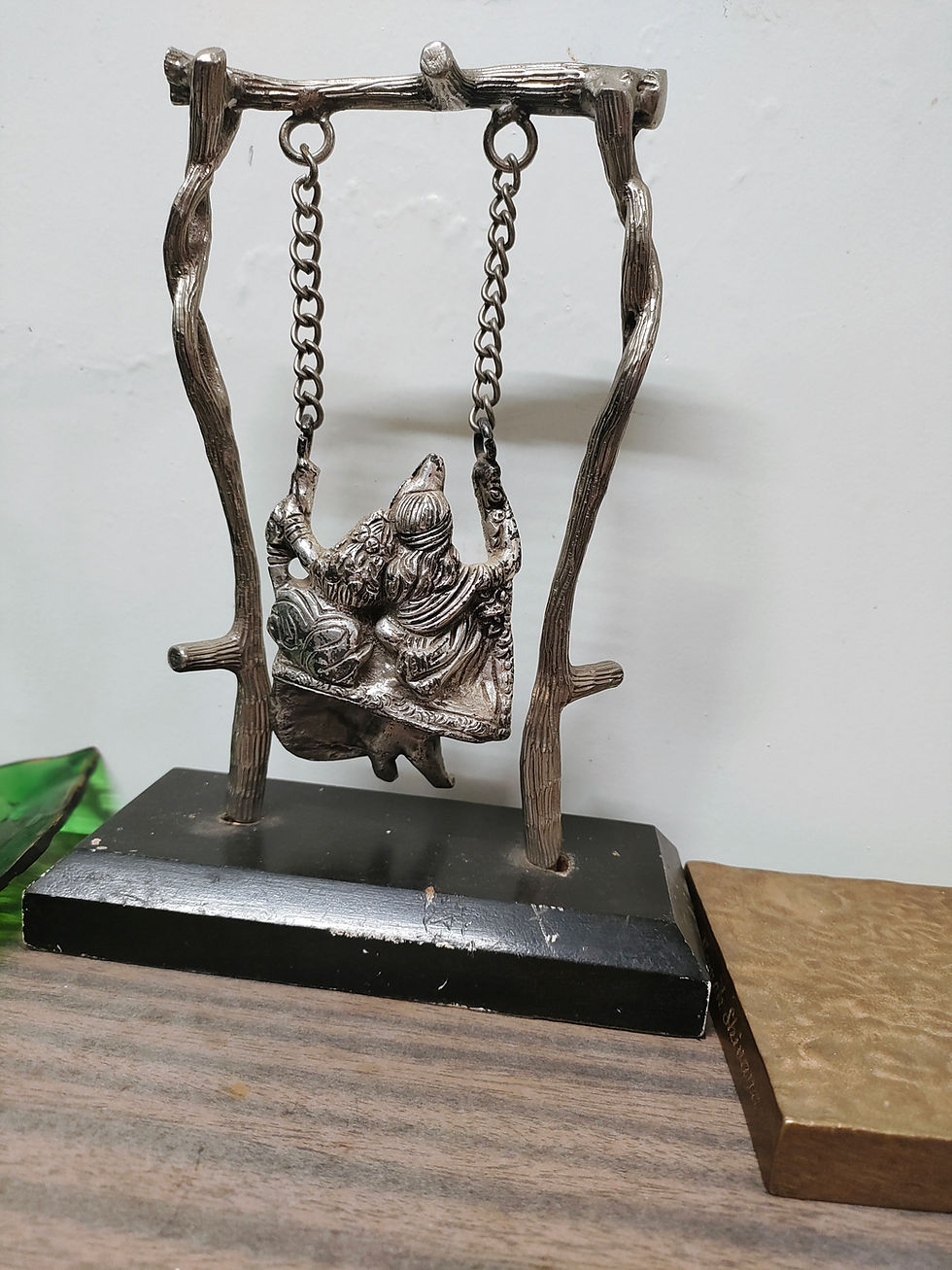 Thumbnail: Eternal Love Radha Krishna Statue